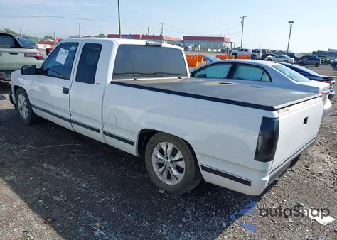 1997 Chevrolet C1500 Fleetside z USA, uszkodzony, nr VIN 1GBEC19R3VE139980